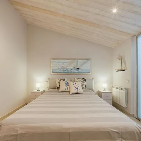 Apartment La Mansardina By Interhome