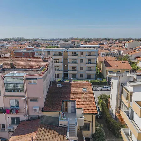 La Mansardina By Interhome Lejlighed Viareggio