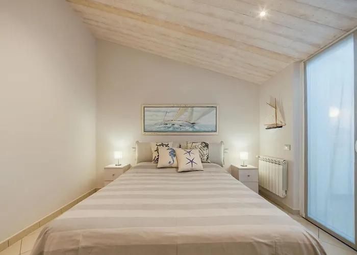 Apartament La Mansardina By Interhome