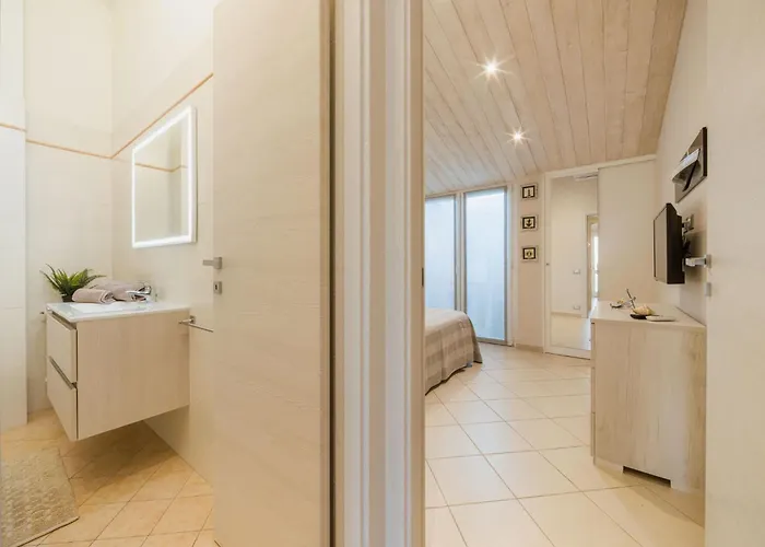 Apartament La Mansardina By Interhome Viareggio