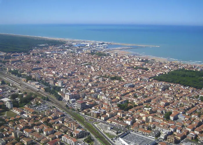 La Mansardina By Interhome Viareggio