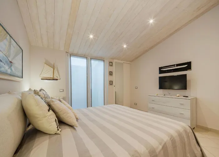 La Mansardina By Interhome Apartament *