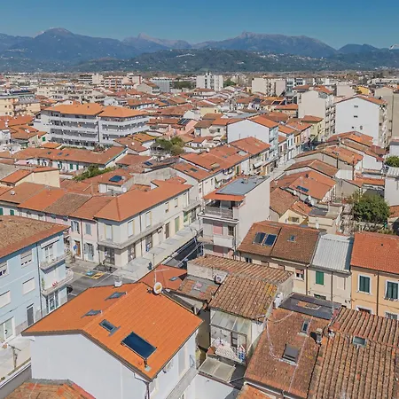 La Mansardina By Interhome Βιαρέτζιο