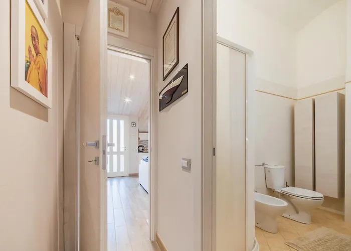 La Mansardina By Interhome * Βιαρέτζιο