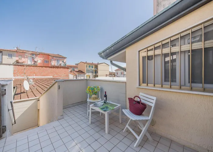 La Mansardina By Interhome Viareggio