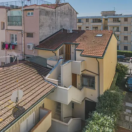La Mansardina By Interhome Appartement Viareggio